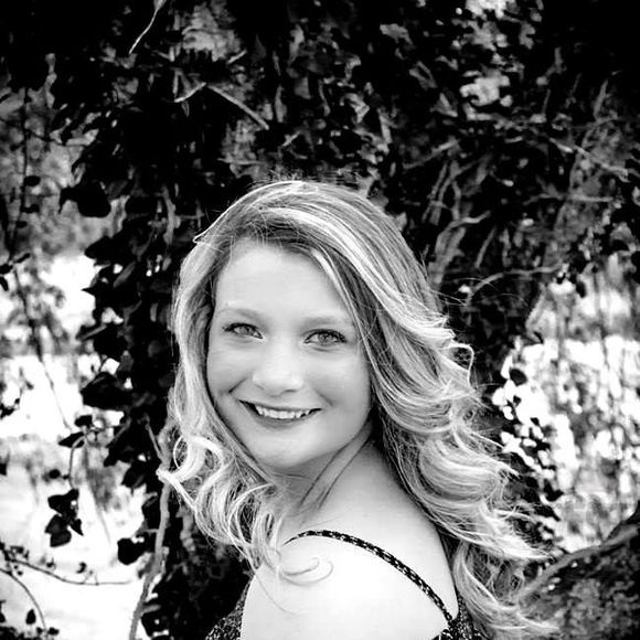 Meet your Posher, Miranda - Picture 1 of 1